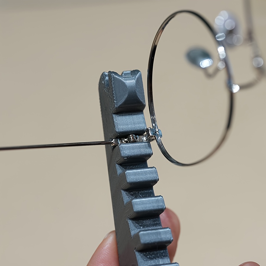Multifunctional Glasses Adjust - Multi Tool Plier avis et prix